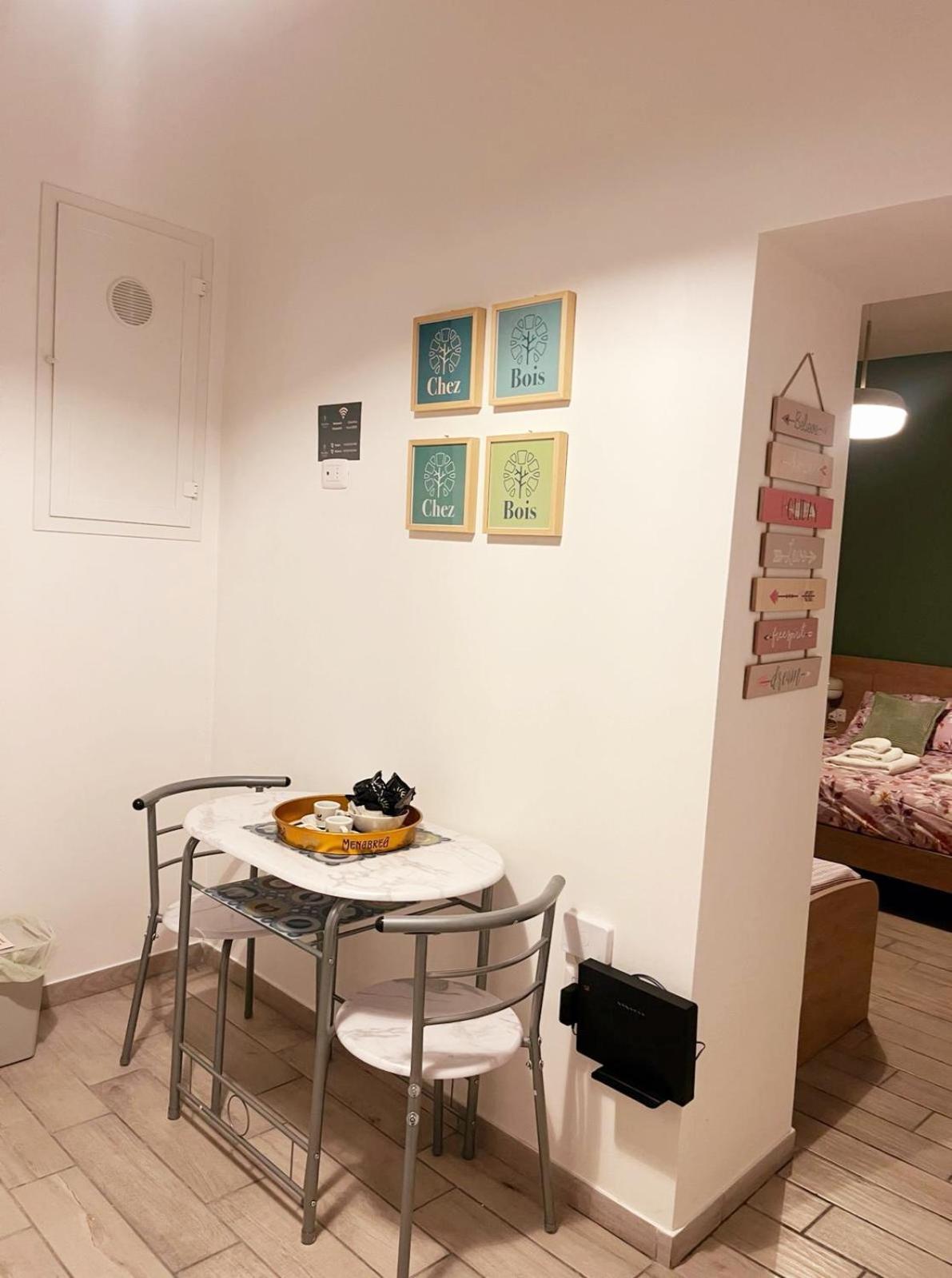 נאפולי Chez Bois - Suite Apartment Capodimonte מראה חיצוני תמונה